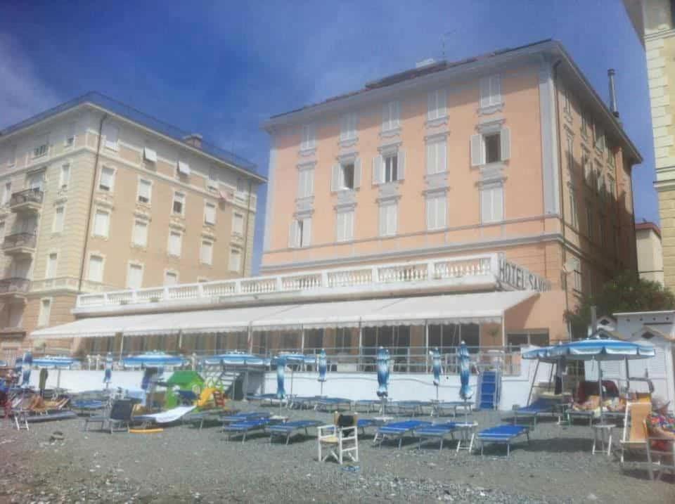 Hotel Savoy Варацце Екстер'єр фото